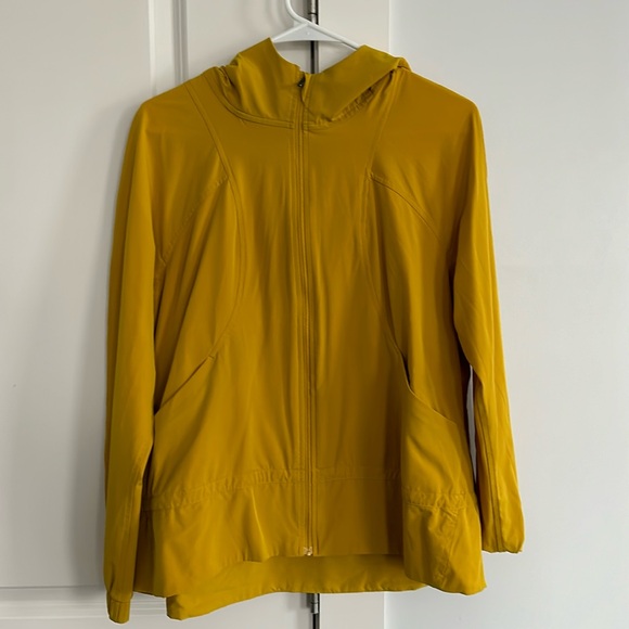 Lululemon windbreaker - Picture 1 of 2